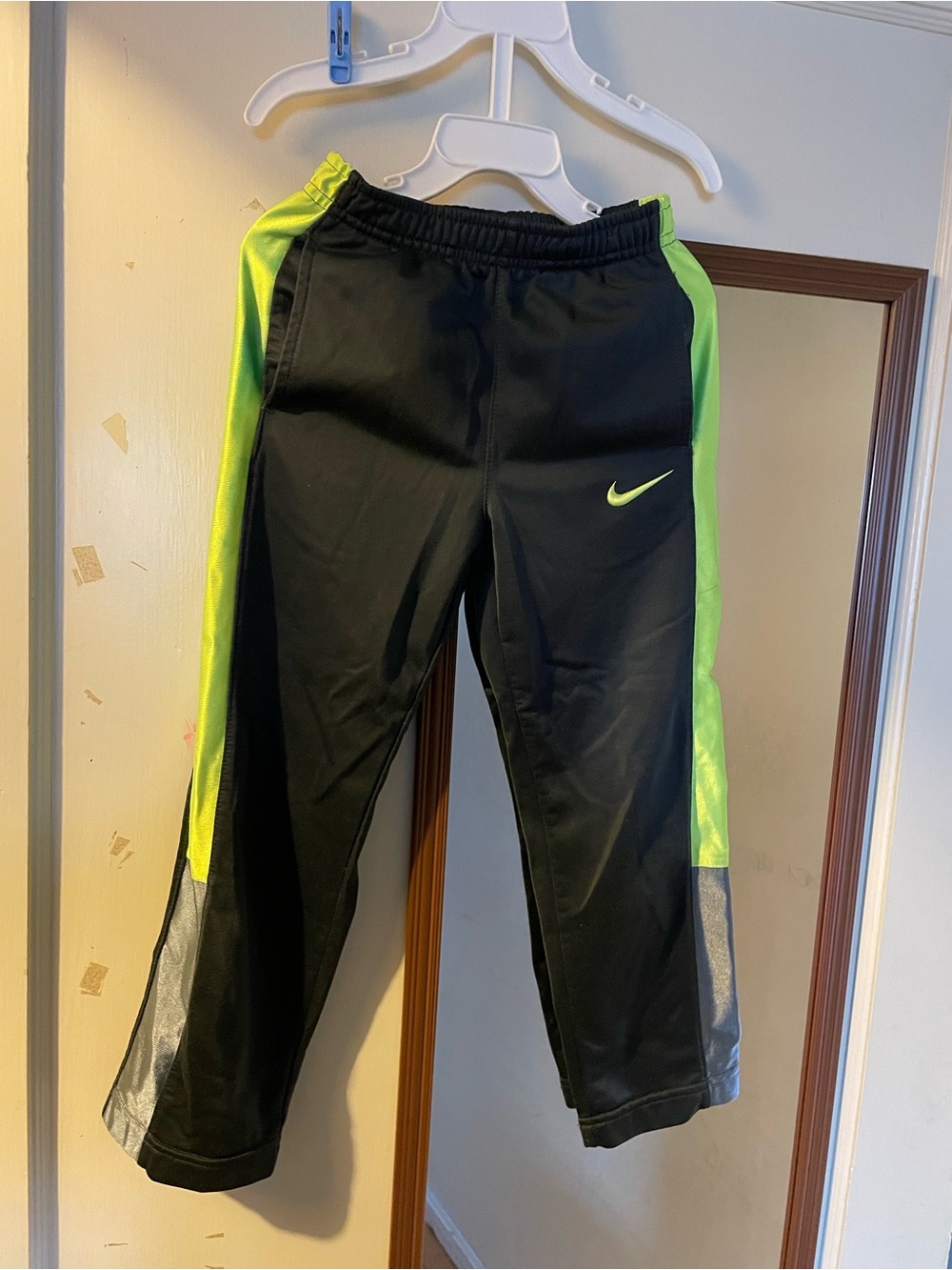 Nike Kids Black & Neon Green Athletic Pants